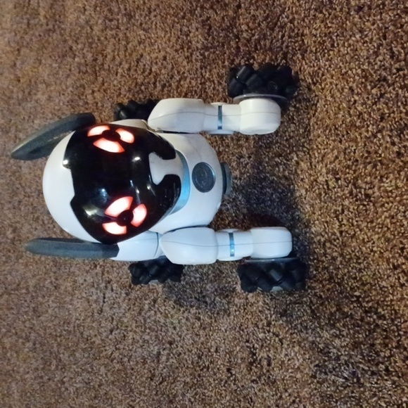 WOW WEE CHIP INTERACTIVE DOG. - Picture 3 of 6